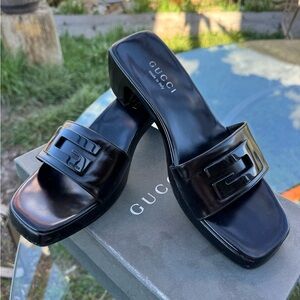 Gucci Black Mules Sleek Minimalist Design